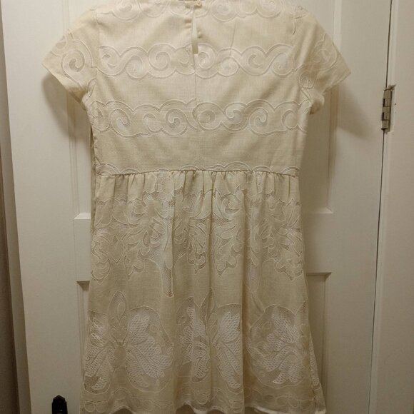 Old Navy Lace Dress - Picture 2 of 6
